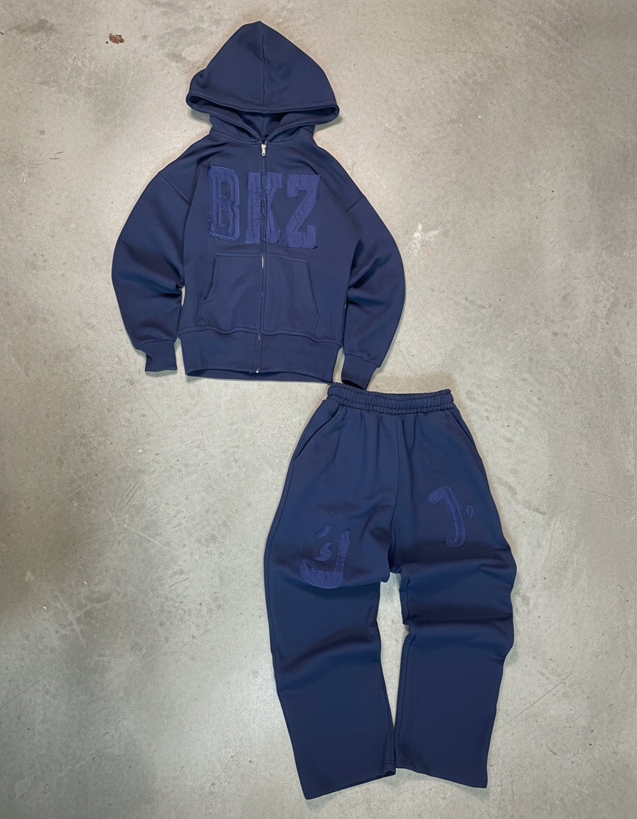 Ensemble bleu nuit