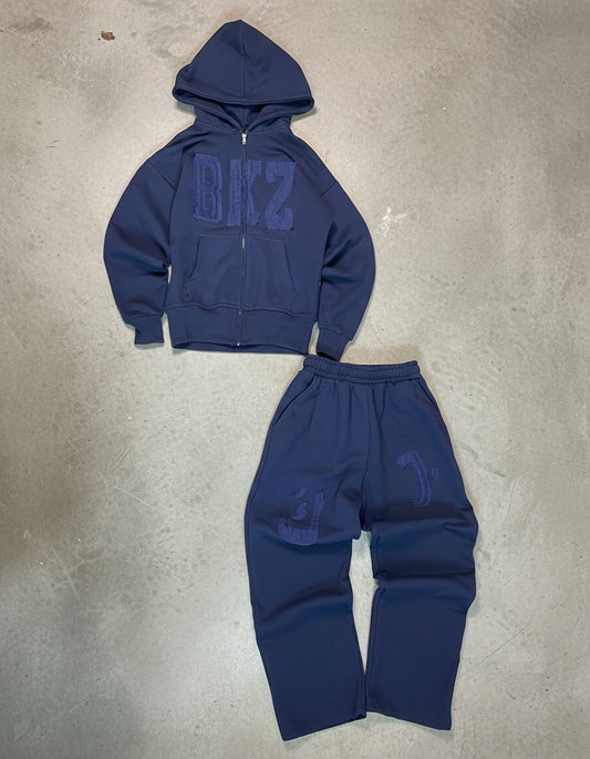 Ensemble bleu nuit